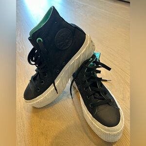 Converse All Star lift x2 high-tops in black with aqua